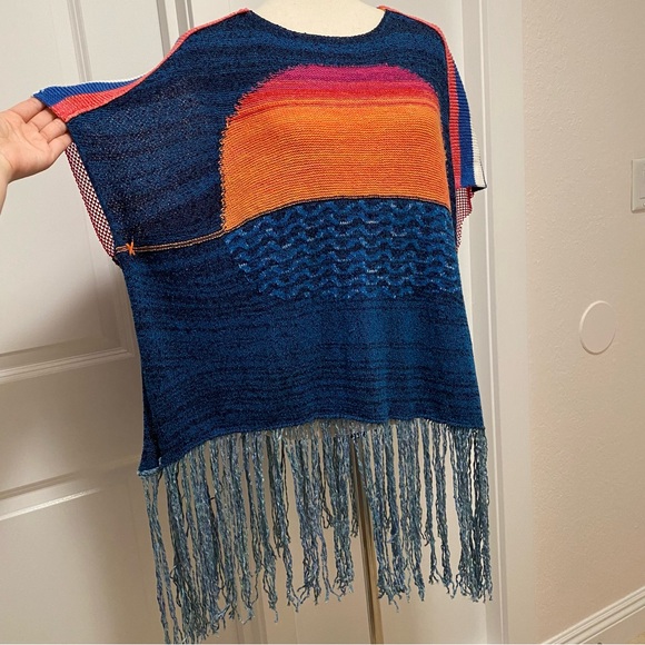 NWT Free People Sunset Fringe Poncho Beach Sweater XS/S Lightweight Oversized - Picture 8 of 16